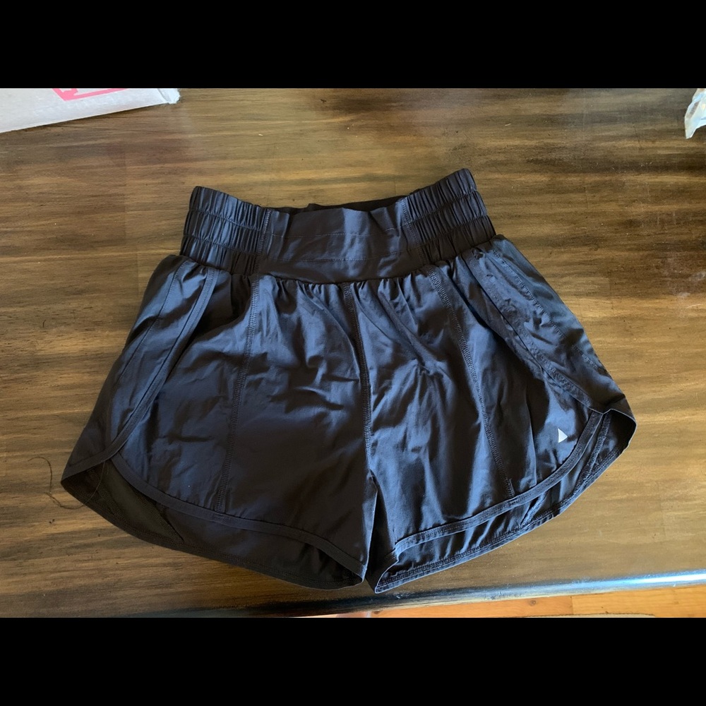 Balance Athletica Breeze Short - midnight - size small